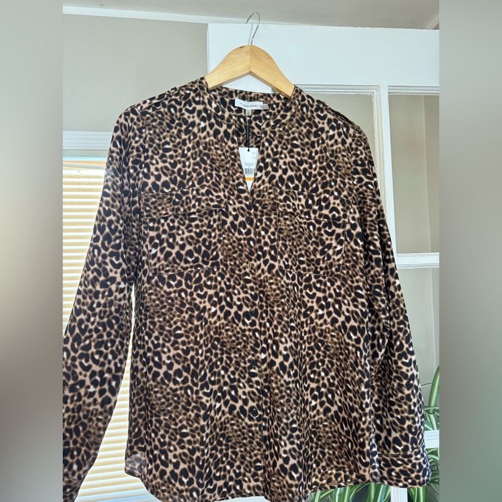 New (with tags) Calvin Klein Leopard Print Button Down Blouse Size Small
